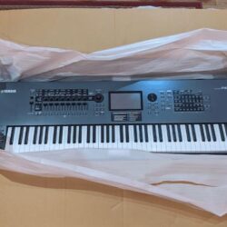 Yamaha Montage8 88-key Synthesizer Workstation